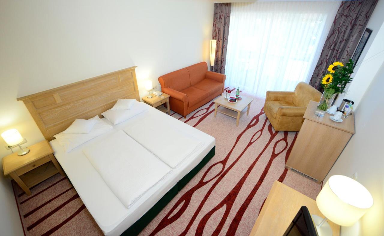 Das Hotel Eden - Das Aktiv- & Wohlfuehlhotel In Tirol Auf 1200M Hoehe 제펠드 인 티롤 외부 사진