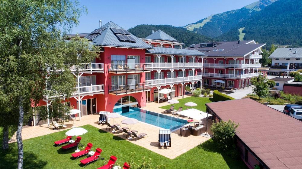 Das Hotel Eden - Das Aktiv- & Wohlfuehlhotel In Tirol Auf 1200M Hoehe 제펠드 인 티롤 외부 사진