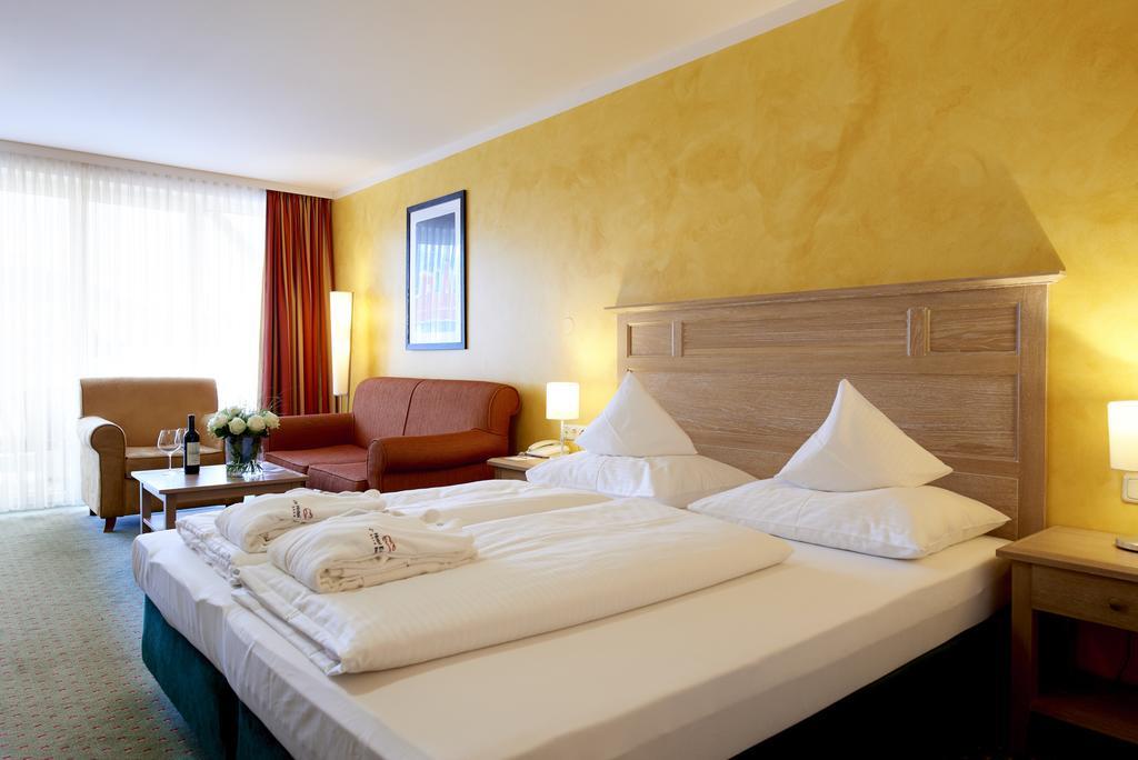 Das Hotel Eden - Das Aktiv- & Wohlfuehlhotel In Tirol Auf 1200M Hoehe 제펠드 인 티롤 외부 사진