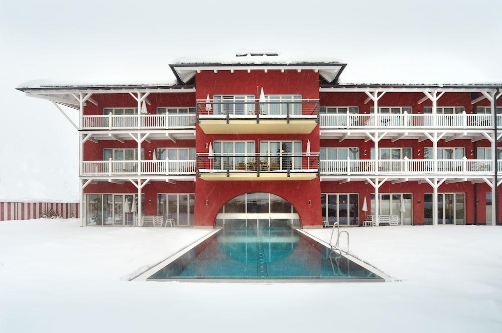 Das Hotel Eden - Das Aktiv- & Wohlfuehlhotel In Tirol Auf 1200M Hoehe 제펠드 인 티롤 외부 사진